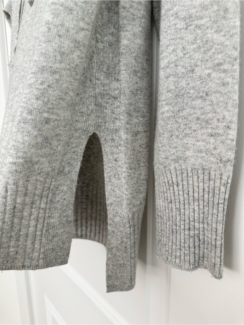 Fall Merino Wool Light Heather Grey Lightweight Hoodie Sweater - Banana Republic - Picture 11 of 17